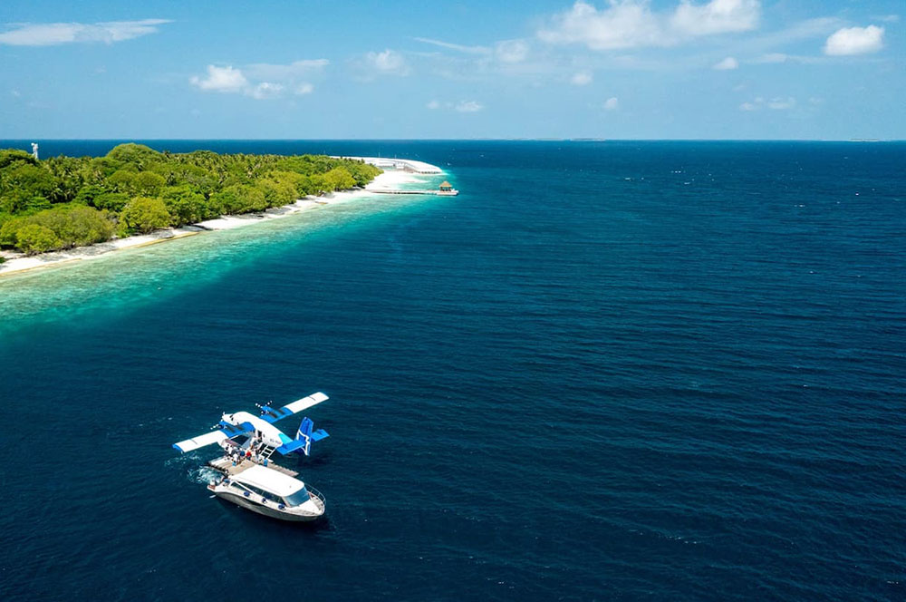 Taprobane-Leisure-Maldives-Amila-Maldives-Gallery-Resort-Sea-Plane